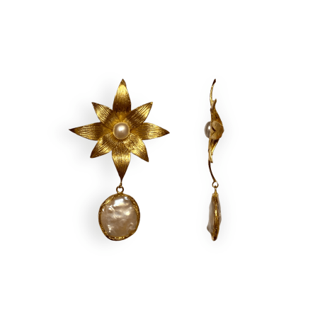 Orecchini floreali dorati con perla