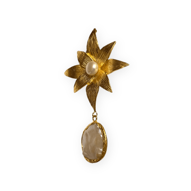 Orecchini floreali dorati con perla