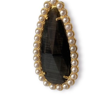 Orecchino a goccia in quarzo e perle