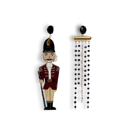 Orecchini con schiaccianoci