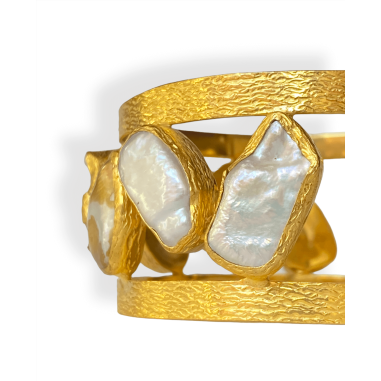 Bracciale in ottone con perle scaramazze