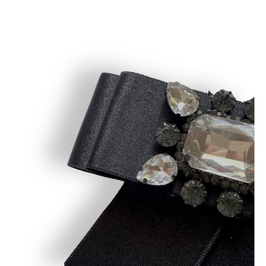 Spilla con fiocco nero