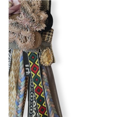 Spilla in tessuto multicolore