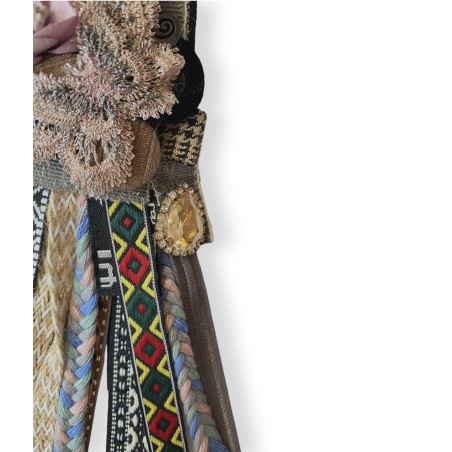 Spilla in tessuto multicolore