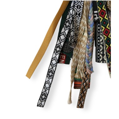 Spilla in tessuto multicolore