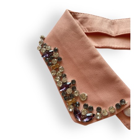 Colletto gioiello rosa con pietre multicolor