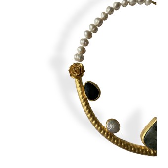 Collana semirigida con perle 2