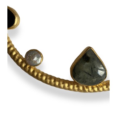 Collana semirigida con perle