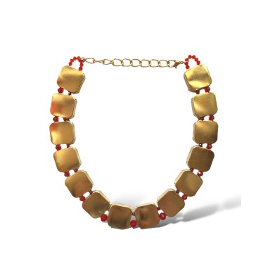 Collana con cristalli rossi