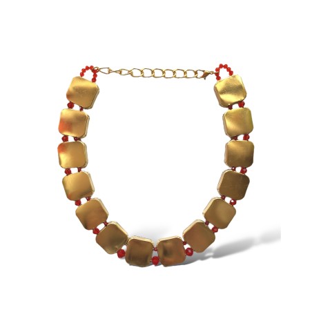 Collana con cristalli rossi