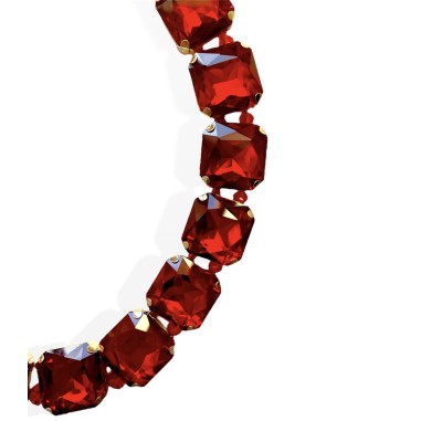 Collana con cristalli rossi