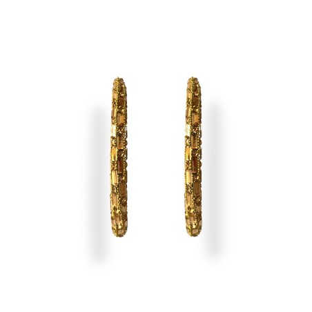 Orecchino a cerchio dorato con cristalli