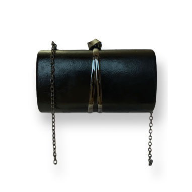Clutch nera con dettaglio argento